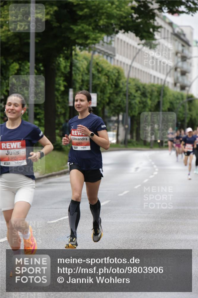 14.06.2026 - REWE Women's Run Jannik Wohlers http://msf.ph/oto/9803906 14.06.2026 10:36:54 Laufen 5386, 5263, 7 meine-sportfotos.de