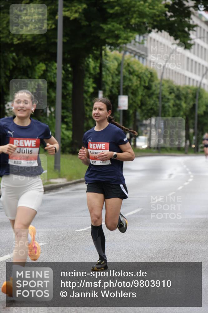 14.06.2026 - REWE Women's Run Jannik Wohlers http://msf.ph/oto/9803910 14.06.2026 10:36:54 Laufen 5386, 52 meine-sportfotos.de