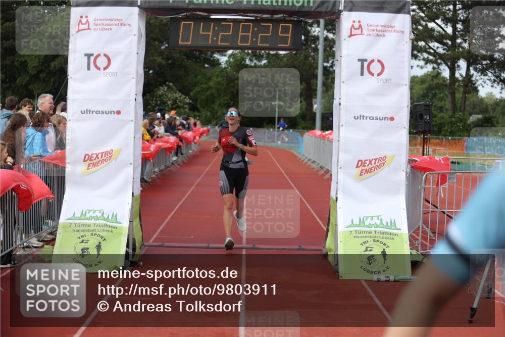 14.06.2026 - 7 Türme Triathlon Andreas Tolksdorf http://msf.ph/oto/9803911 14.06.2026 15:28:28 Ziel 1029, 1058, 1081 meine-sportfotos.de