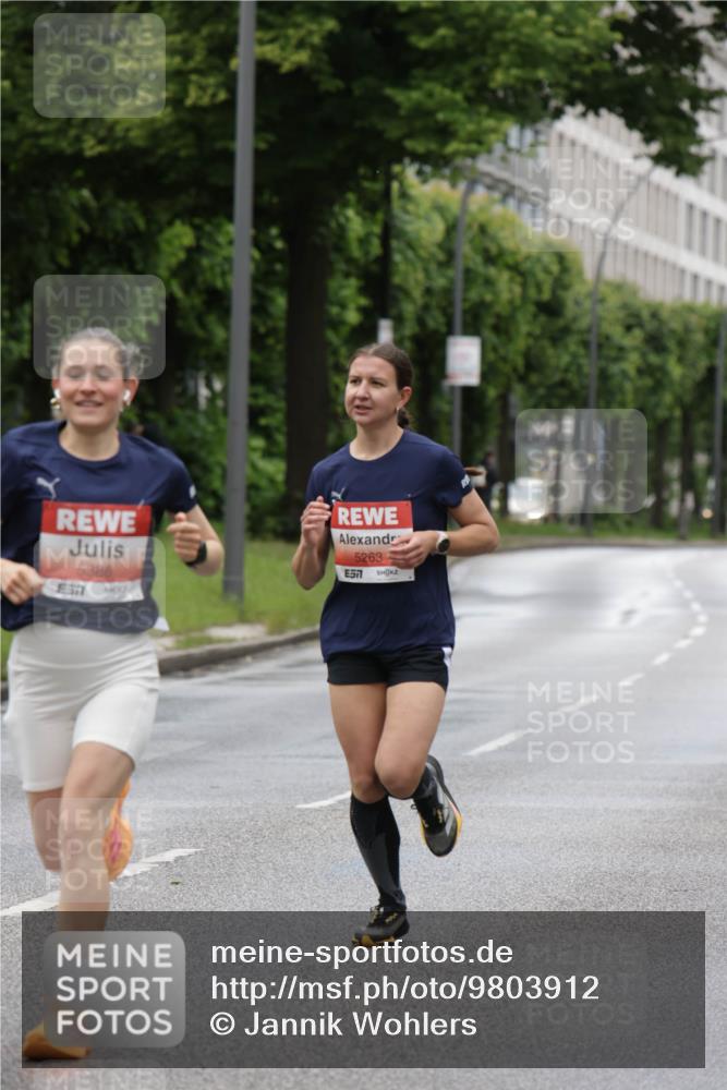 14.06.2026 - REWE Women's Run Jannik Wohlers http://msf.ph/oto/9803912 14.06.2026 10:36:54 Laufen 5386, 5263, 57 meine-sportfotos.de
