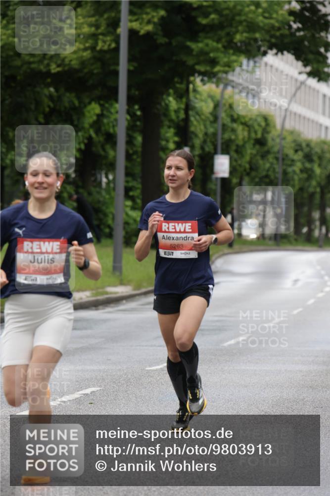 14.06.2026 - REWE Women's Run Jannik Wohlers http://msf.ph/oto/9803913 14.06.2026 10:36:54 Laufen 5263, 7 meine-sportfotos.de
