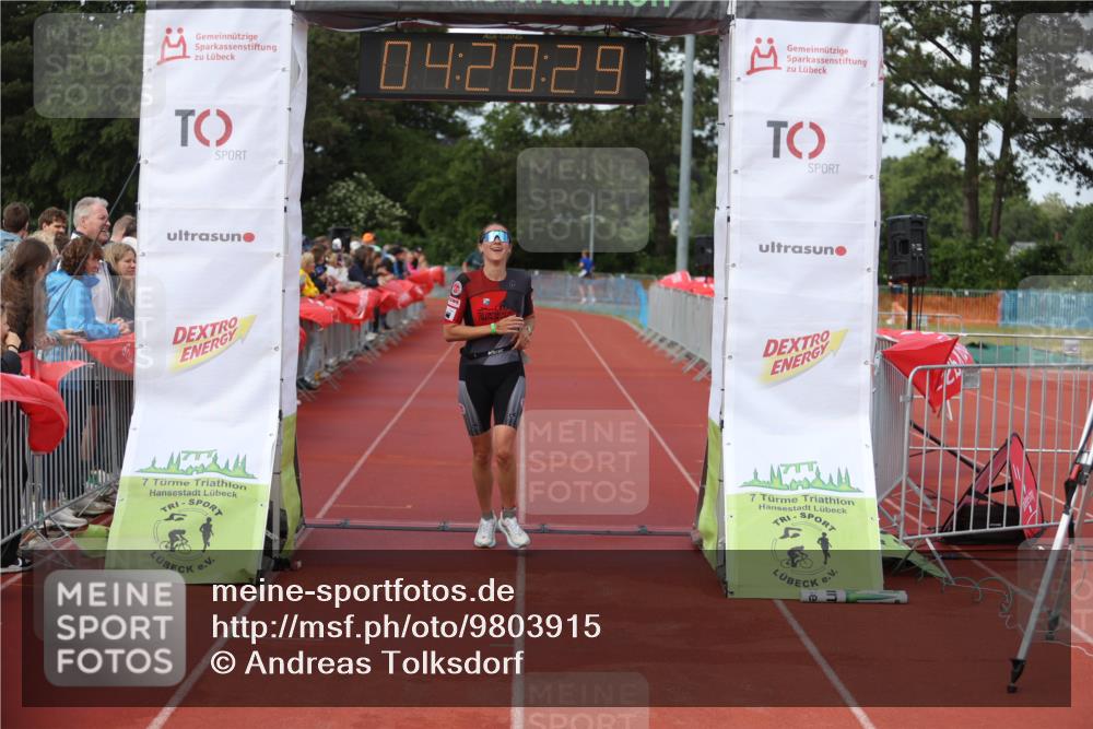 14.06.2026 - 7 Türme Triathlon Andreas Tolksdorf http://msf.ph/oto/9803915 14.06.2026 15:28:28 Ziel 1029, 1058, 1081 meine-sportfotos.de