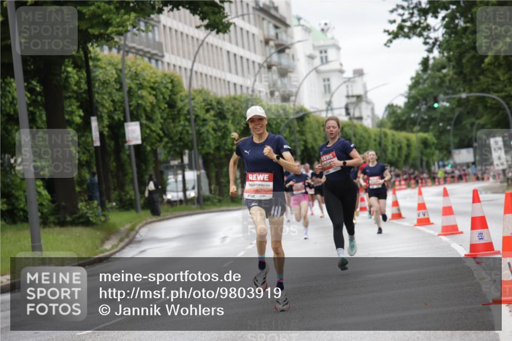 14.06.2026 - REWE Women's Run Jannik Wohlers http://msf.ph/oto/9803919 14.06.2026 10:37:01 Laufen 5007 meine-sportfotos.de