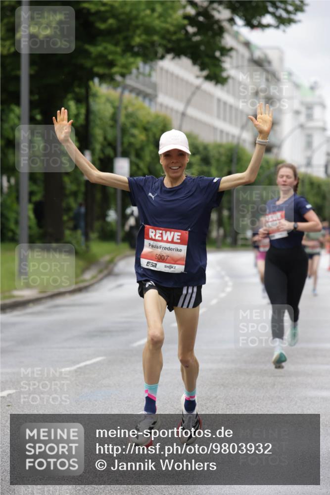 14.06.2026 - REWE Women's Run Jannik Wohlers http://msf.ph/oto/9803932 14.06.2026 10:37:03 Laufen 5007 meine-sportfotos.de