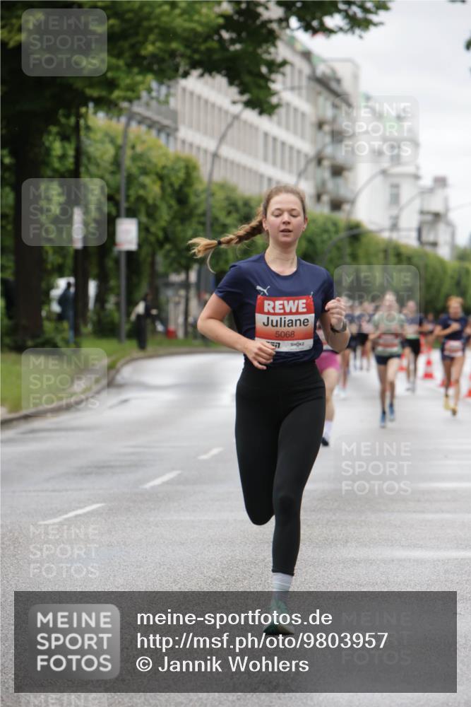 14.06.2026 - REWE Women's Run Jannik Wohlers http://msf.ph/oto/9803957 14.06.2026 10:37:05 Laufen 573, 5068 meine-sportfotos.de
