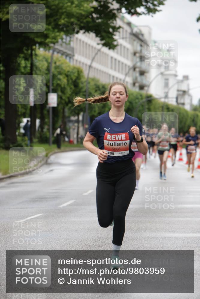 14.06.2026 - REWE Women's Run Jannik Wohlers http://msf.ph/oto/9803959 14.06.2026 10:37:05 Laufen 5068 meine-sportfotos.de