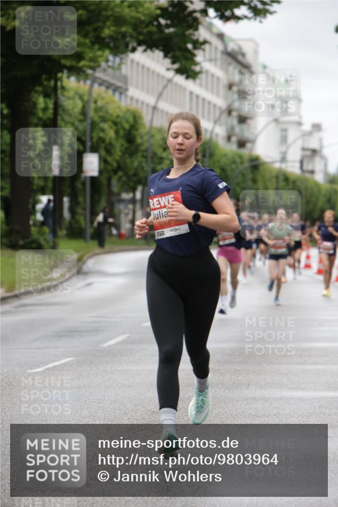 14.06.2026 - REWE Women's Run Jannik Wohlers http://msf.ph/oto/9803964 14.06.2026 10:37:05 Laufen 5068 meine-sportfotos.de