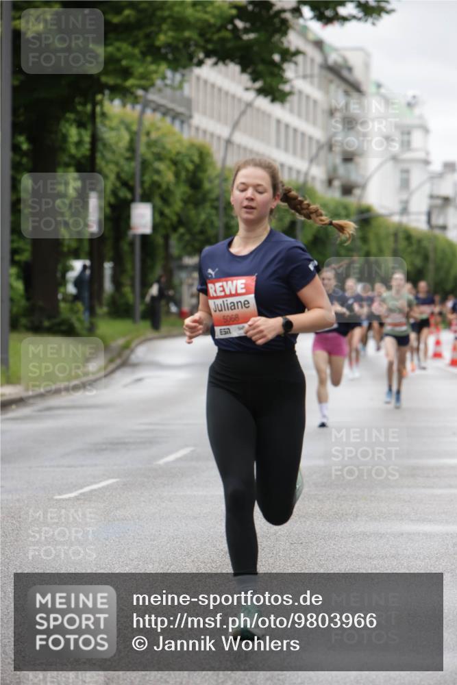 14.06.2026 - REWE Women's Run Jannik Wohlers http://msf.ph/oto/9803966 14.06.2026 10:37:05 Laufen 5068 meine-sportfotos.de
