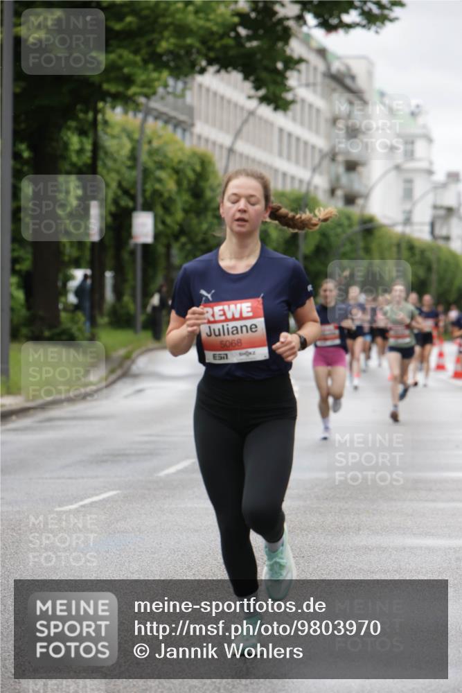 14.06.2026 - REWE Women's Run Jannik Wohlers http://msf.ph/oto/9803970 14.06.2026 10:37:05 Laufen 5068 meine-sportfotos.de