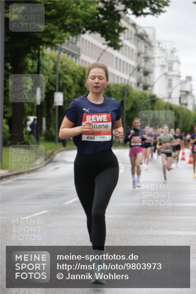 14.06.2026 - REWE Women's Run Jannik Wohlers http://msf.ph/oto/9803973 14.06.2026 10:37:06 Laufen 5068 meine-sportfotos.de