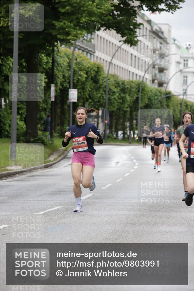 14.06.2026 - REWE Women's Run Jannik Wohlers http://msf.ph/oto/9803991 14.06.2026 10:37:09 Laufen 5361 meine-sportfotos.de