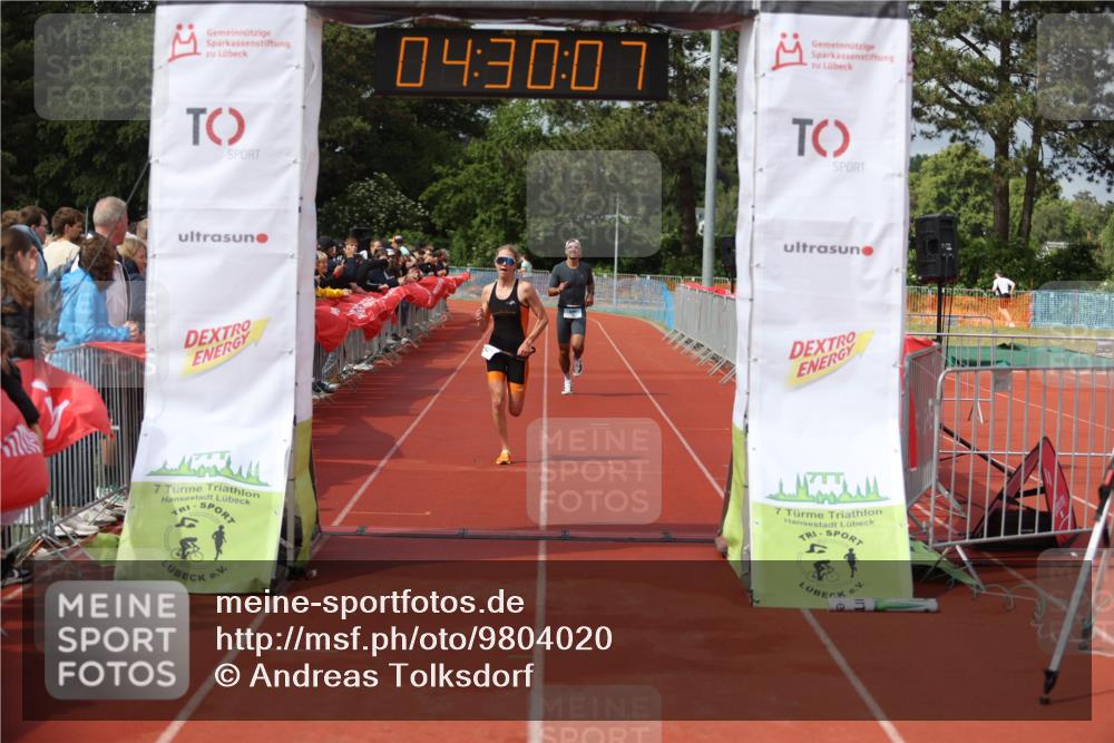 14.06.2026 - 7 Türme Triathlon Andreas Tolksdorf http://msf.ph/oto/9804020 14.06.2026 15:30:05 Ziel 1147, 1710 meine-sportfotos.de
