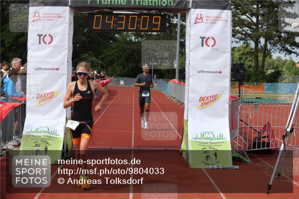 14.06.2026 - 7 Türme Triathlon Andreas Tolksdorf http://msf.ph/oto/9804033 14.06.2026 15:30:08 Ziel 1147, 1710 meine-sportfotos.de