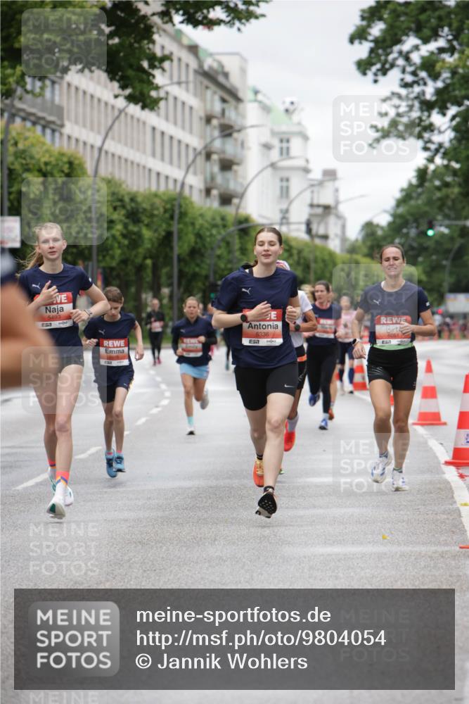 14.06.2026 - REWE Women's Run Jannik Wohlers http://msf.ph/oto/9804054 14.06.2026 10:37:17 Laufen 5493, 5336, 6051 meine-sportfotos.de