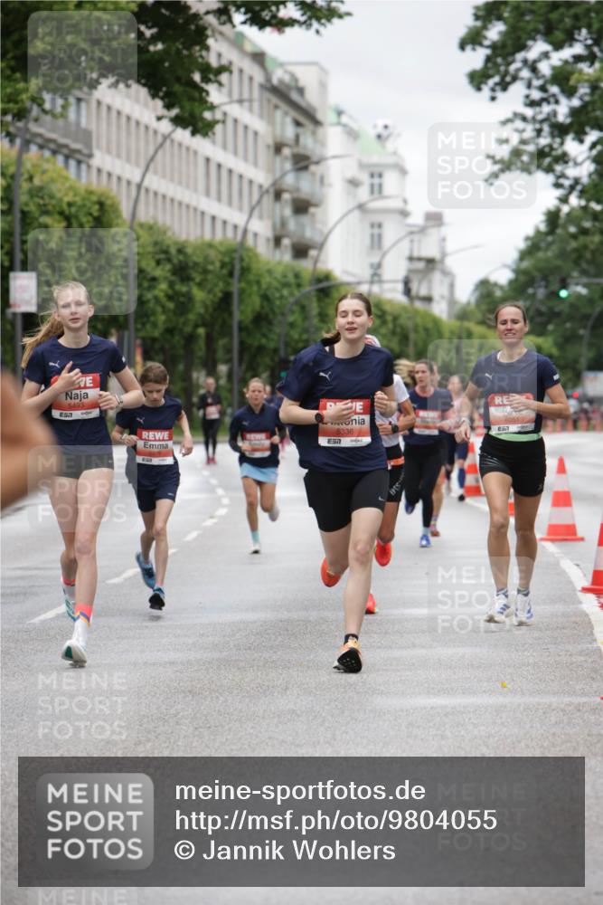 14.06.2026 - REWE Women's Run Jannik Wohlers http://msf.ph/oto/9804055 14.06.2026 10:37:17 Laufen 5493, 5336, 657, 6051 meine-sportfotos.de