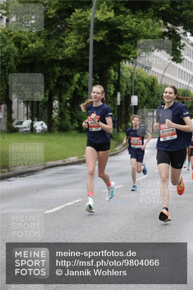 14.06.2026 - REWE Women's Run Jannik Wohlers http://msf.ph/oto/9804066 14.06.2026 10:37:18 Laufen 5493, 5336, 57 meine-sportfotos.de