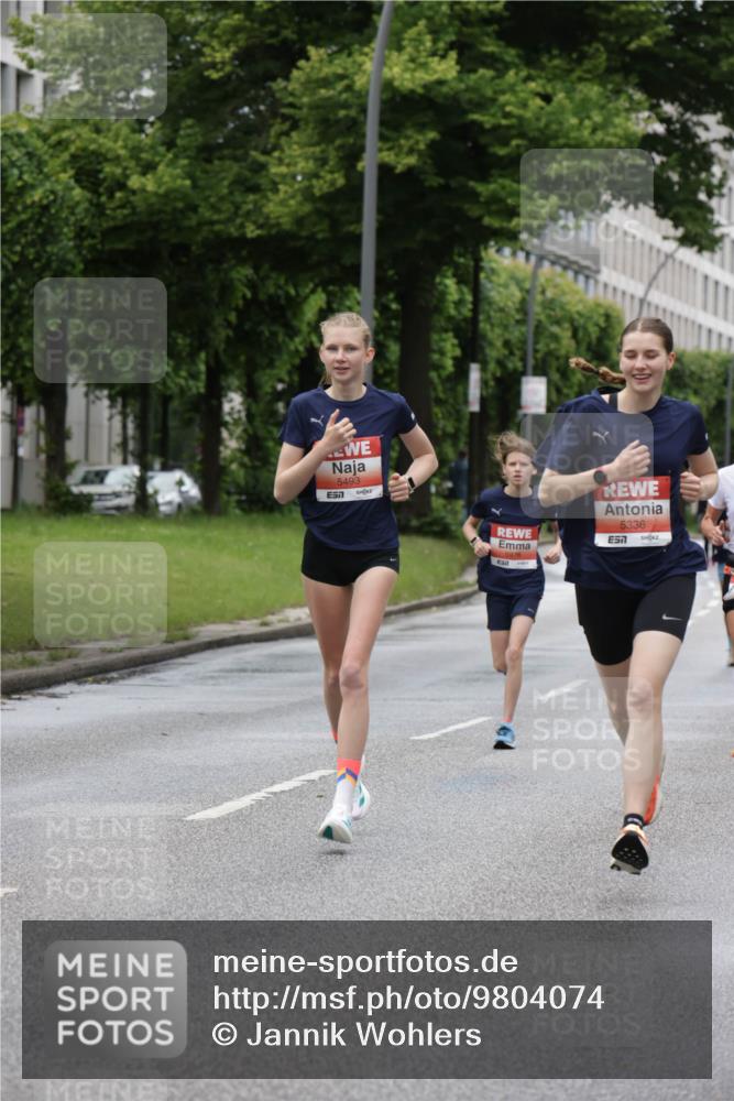 14.06.2026 - REWE Women's Run Jannik Wohlers http://msf.ph/oto/9804074 14.06.2026 10:37:19 Laufen 5493, 5336 meine-sportfotos.de