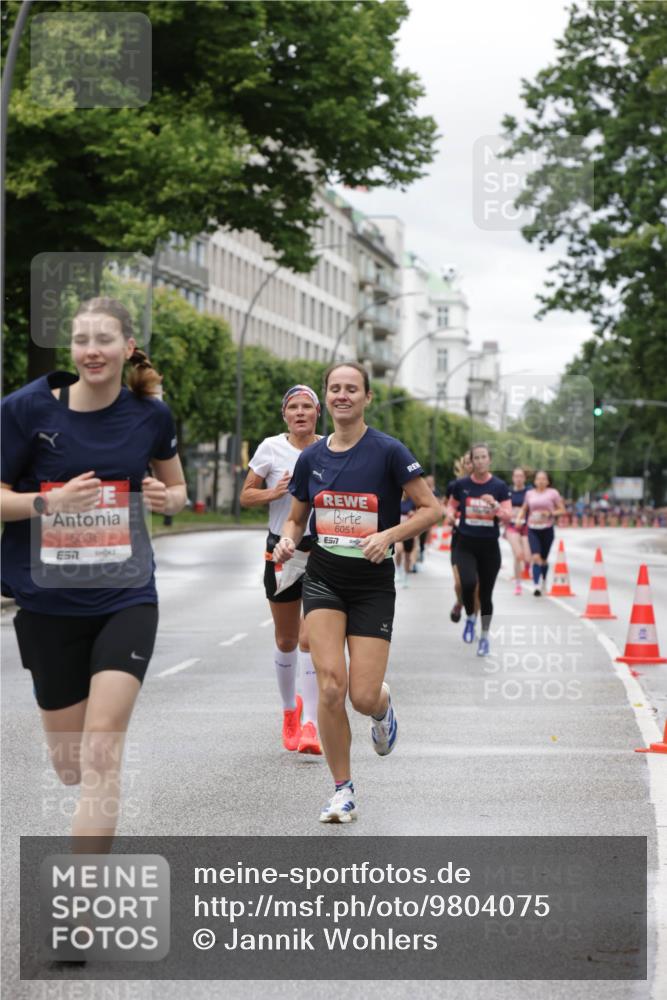 14.06.2026 - REWE Women's Run Jannik Wohlers http://msf.ph/oto/9804075 14.06.2026 10:37:19 Laufen 5336, 7, 6051, 577 meine-sportfotos.de