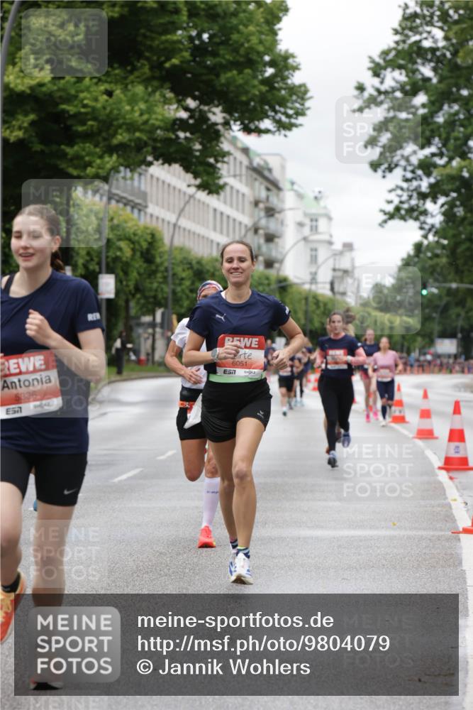 14.06.2026 - REWE Women's Run Jannik Wohlers http://msf.ph/oto/9804079 14.06.2026 10:37:20 Laufen 5336, 7, 6051 meine-sportfotos.de
