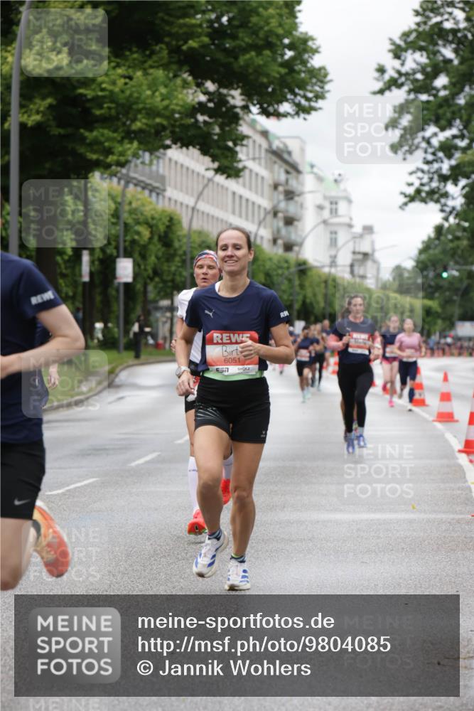 14.06.2026 - REWE Women's Run Jannik Wohlers http://msf.ph/oto/9804085 14.06.2026 10:37:20 Laufen 6051 meine-sportfotos.de