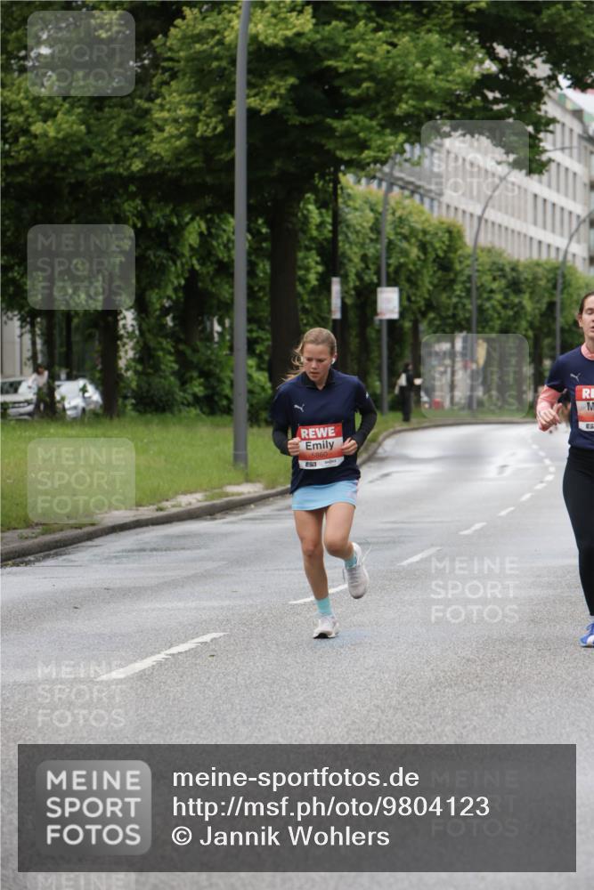 14.06.2026 - REWE Women's Run Jannik Wohlers http://msf.ph/oto/9804123 14.06.2026 10:37:23 Laufen 5860 meine-sportfotos.de