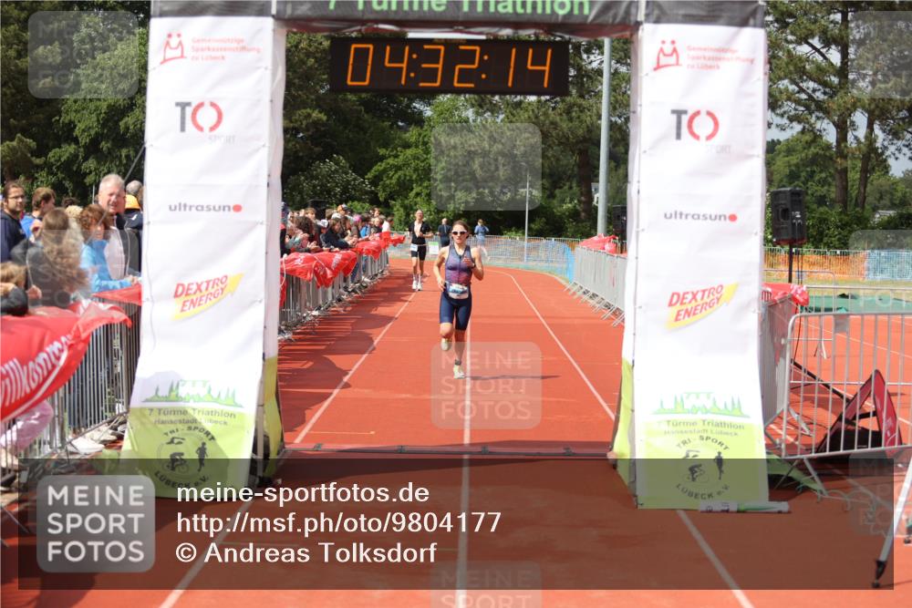 14.06.2026 - 7 Türme Triathlon Andreas Tolksdorf http://msf.ph/oto/9804177 14.06.2026 15:32:13 Ziel 1021, 1768 meine-sportfotos.de