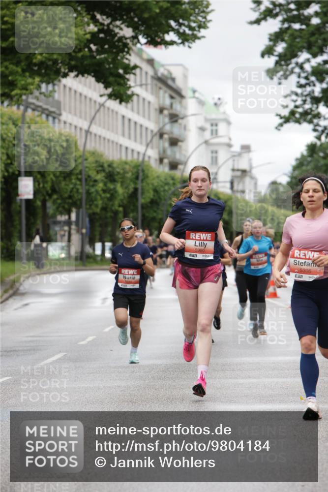 14.06.2026 - REWE Women's Run Jannik Wohlers http://msf.ph/oto/9804184 14.06.2026 10:37:29 Laufen 5945, 5990, 57, 5306, 0 meine-sportfotos.de