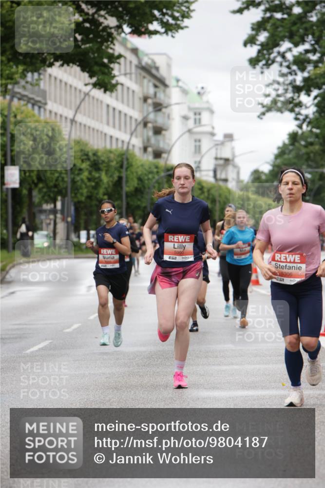 14.06.2026 - REWE Women's Run Jannik Wohlers http://msf.ph/oto/9804187 14.06.2026 10:37:29 Laufen 5990, 57, 5306 meine-sportfotos.de