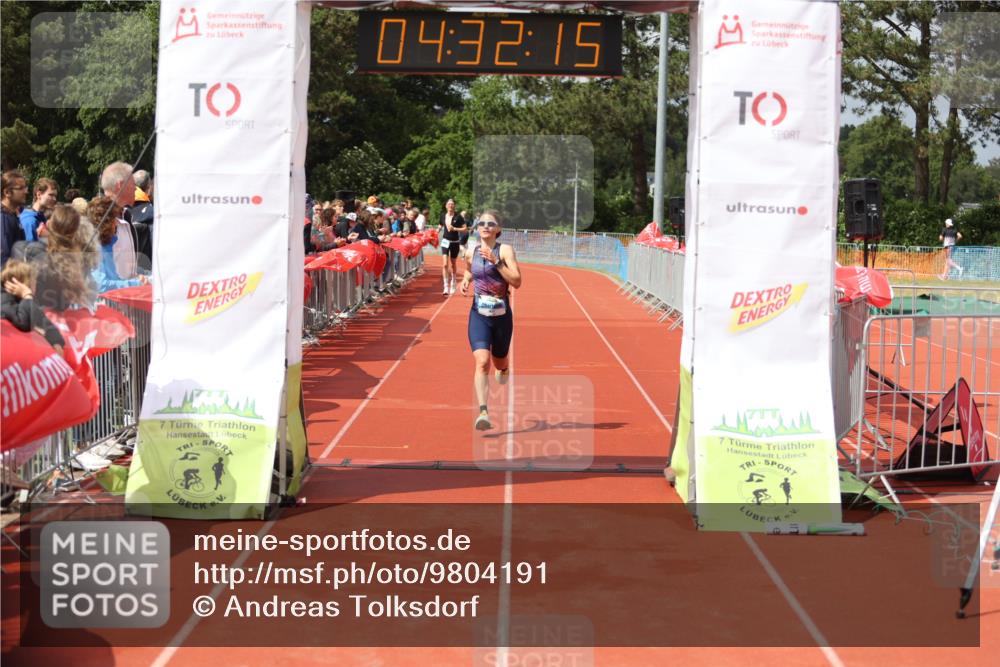 14.06.2026 - 7 Türme Triathlon Andreas Tolksdorf http://msf.ph/oto/9804191 14.06.2026 15:32:13 Ziel 1021, 1768 meine-sportfotos.de
