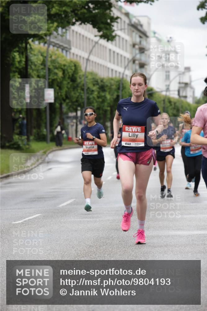 14.06.2026 - REWE Women's Run Jannik Wohlers http://msf.ph/oto/9804193 14.06.2026 10:37:30 Laufen 5990 meine-sportfotos.de