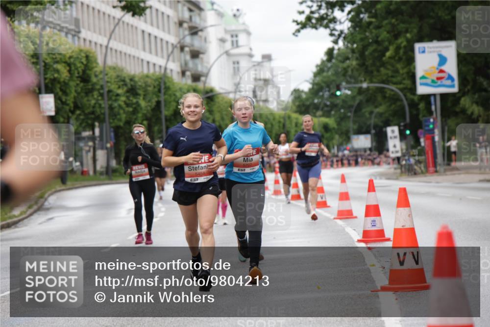 14.06.2026 - REWE Women's Run Jannik Wohlers http://msf.ph/oto/9804213 14.06.2026 10:37:33 Laufen 5458, 57, 5707, 7 meine-sportfotos.de