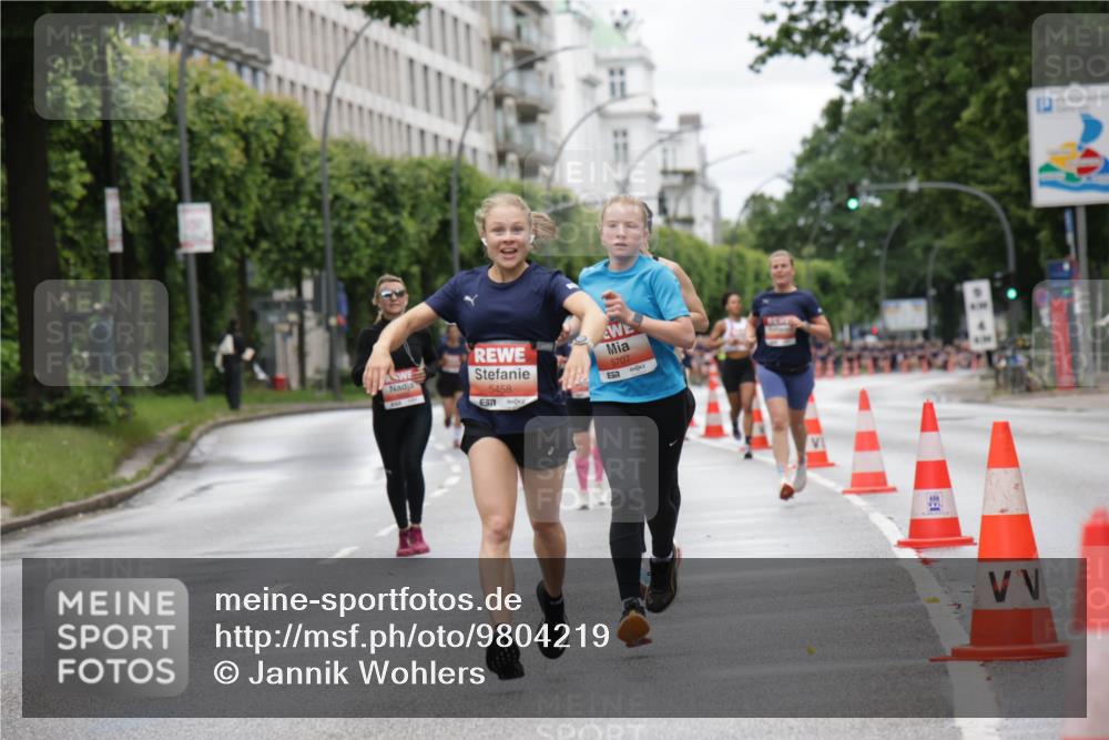 14.06.2026 - REWE Women's Run Jannik Wohlers http://msf.ph/oto/9804219 14.06.2026 10:37:33 Laufen 5458, 57, 5707 meine-sportfotos.de