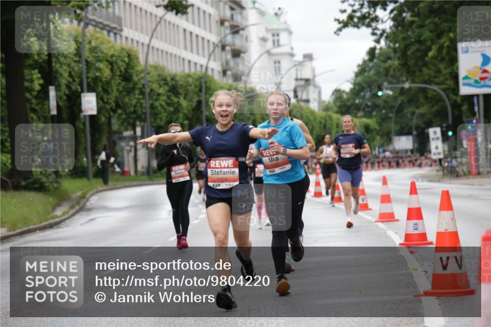 14.06.2026 - REWE Women's Run Jannik Wohlers http://msf.ph/oto/9804220 14.06.2026 10:37:33 Laufen 5458, 5707, 6517 meine-sportfotos.de