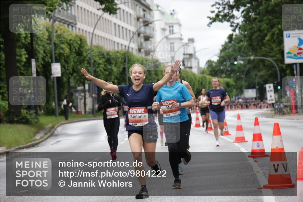 14.06.2026 - REWE Women's Run Jannik Wohlers http://msf.ph/oto/9804222 14.06.2026 10:37:33 Laufen 5458, 5707 meine-sportfotos.de