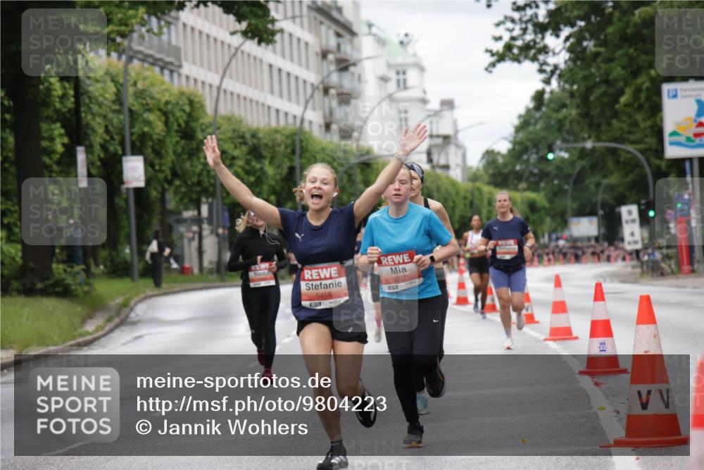14.06.2026 - REWE Women's Run Jannik Wohlers http://msf.ph/oto/9804223 14.06.2026 10:37:33 Laufen 5707, 5458, 651 meine-sportfotos.de