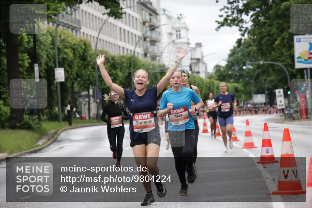 14.06.2026 - REWE Women's Run Jannik Wohlers http://msf.ph/oto/9804224 14.06.2026 10:37:33 Laufen 5458, 7, 5707 meine-sportfotos.de
