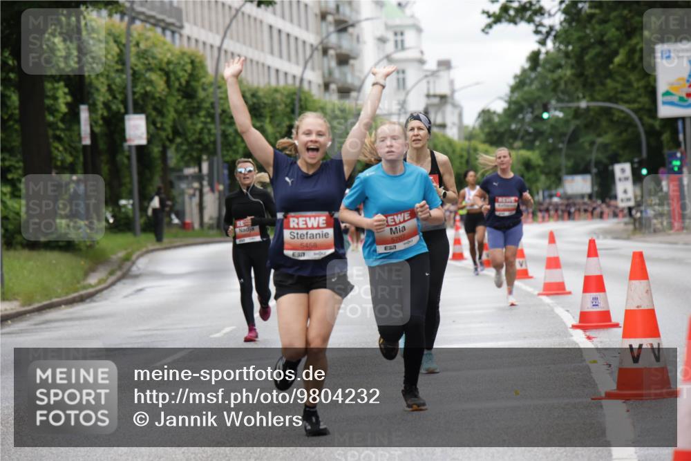 14.06.2026 - REWE Women's Run Jannik Wohlers http://msf.ph/oto/9804232 14.06.2026 10:37:33 Laufen 5458, 7, 5707, 7, 0, 0 meine-sportfotos.de