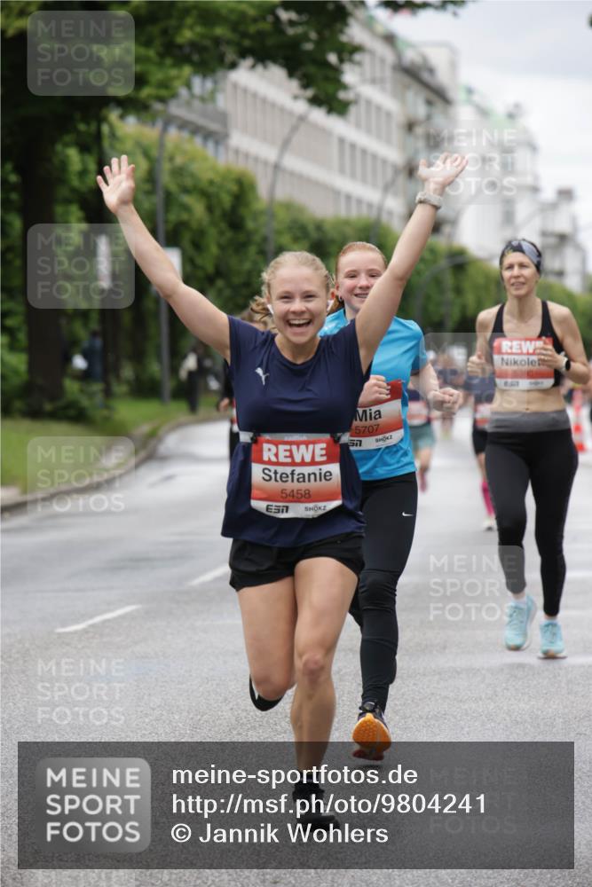 14.06.2026 - REWE Women's Run Jannik Wohlers http://msf.ph/oto/9804241 14.06.2026 10:37:35 Laufen 5458, 5707 meine-sportfotos.de