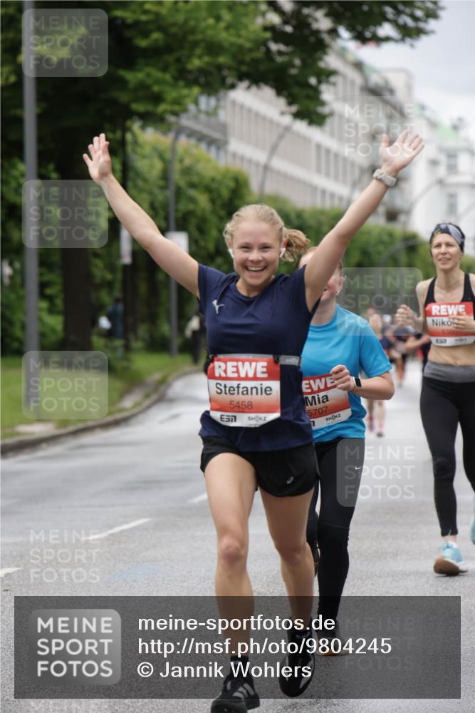 14.06.2026 - REWE Women's Run Jannik Wohlers http://msf.ph/oto/9804245 14.06.2026 10:37:35 Laufen 5458, 5707, 7, 157 meine-sportfotos.de