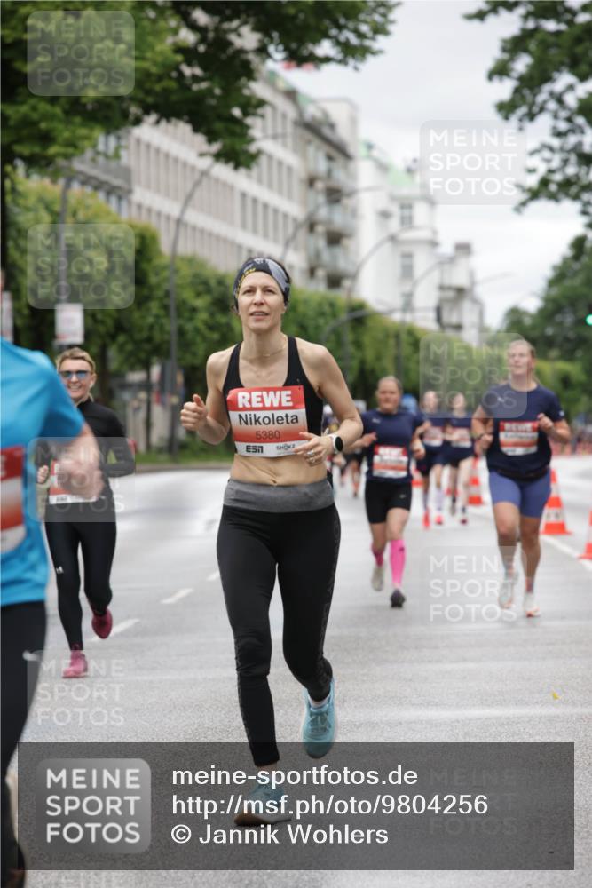 14.06.2026 - REWE Women's Run Jannik Wohlers http://msf.ph/oto/9804256 14.06.2026 10:37:36 Laufen 833, 5380 meine-sportfotos.de