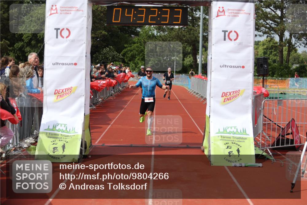 14.06.2026 - 7 Türme Triathlon Andreas Tolksdorf http://msf.ph/oto/9804266 14.06.2026 15:32:32 Ziel 840, 917 meine-sportfotos.de