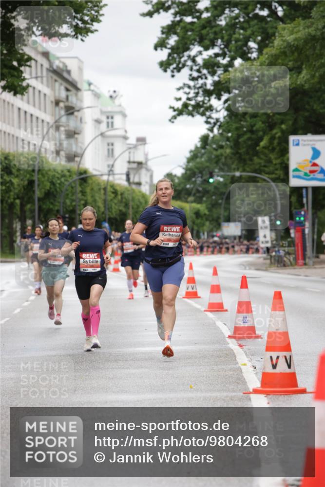 14.06.2026 - REWE Women's Run Jannik Wohlers http://msf.ph/oto/9804268 14.06.2026 10:37:37 Laufen 57 meine-sportfotos.de