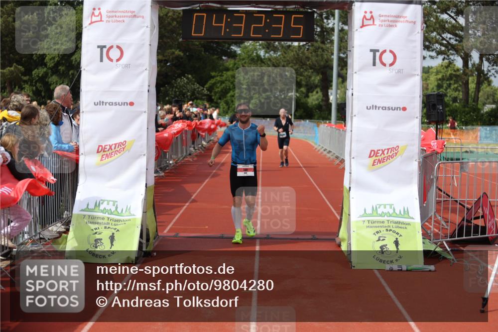 14.06.2026 - 7 Türme Triathlon Andreas Tolksdorf http://msf.ph/oto/9804280 14.06.2026 15:32:33 Ziel 840, 917, 1025 meine-sportfotos.de