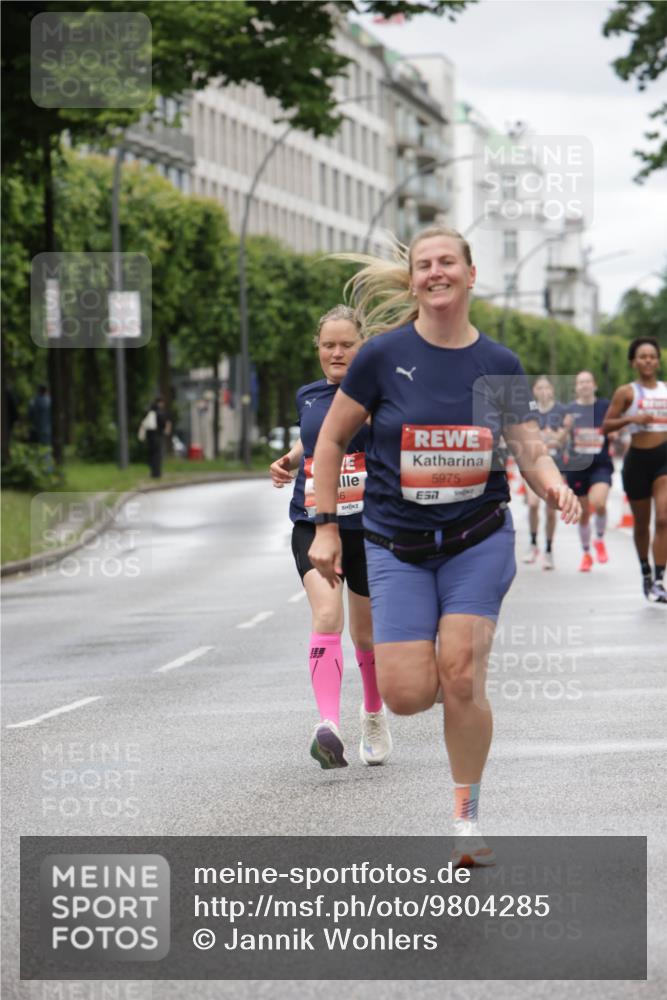 14.06.2026 - REWE Women's Run Jannik Wohlers http://msf.ph/oto/9804285 14.06.2026 10:37:40 Laufen 5975, 36 meine-sportfotos.de