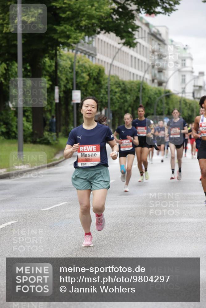 14.06.2026 - REWE Women's Run Jannik Wohlers http://msf.ph/oto/9804297 14.06.2026 10:37:43 Laufen 5694, 7 meine-sportfotos.de