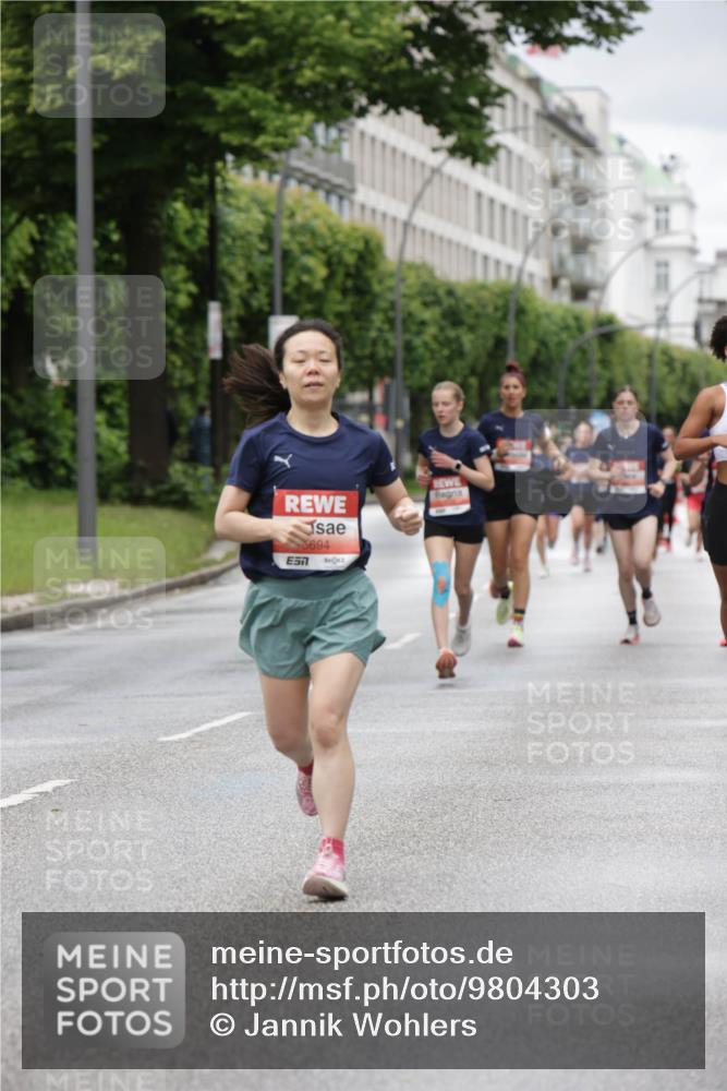 14.06.2026 - REWE Women's Run Jannik Wohlers http://msf.ph/oto/9804303 14.06.2026 10:37:43 Laufen 5694 meine-sportfotos.de