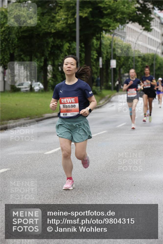14.06.2026 - REWE Women's Run Jannik Wohlers http://msf.ph/oto/9804315 14.06.2026 10:37:44 Laufen 5694 meine-sportfotos.de