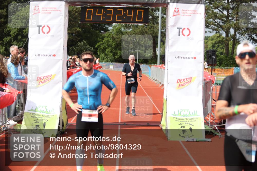 14.06.2026 - 7 Türme Triathlon Andreas Tolksdorf http://msf.ph/oto/9804329 14.06.2026 15:32:39 Ziel 840, 917, 1025 meine-sportfotos.de