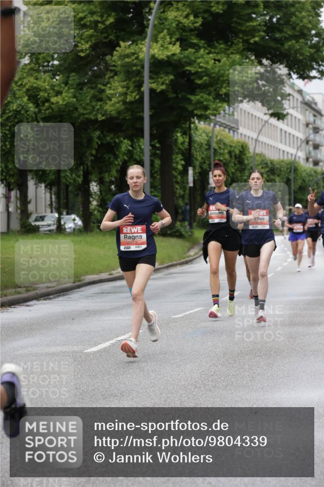 14.06.2026 - REWE Women's Run Jannik Wohlers http://msf.ph/oto/9804339 14.06.2026 10:37:47 Laufen 5613 meine-sportfotos.de
