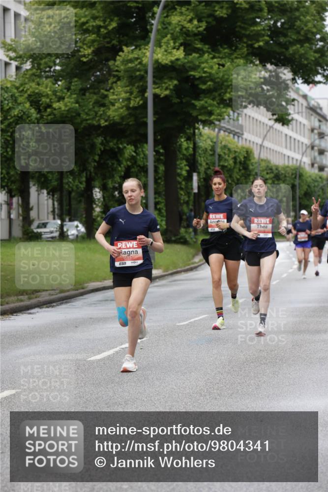 14.06.2026 - REWE Women's Run Jannik Wohlers http://msf.ph/oto/9804341 14.06.2026 10:37:47 Laufen 5613, 57, 5815 meine-sportfotos.de